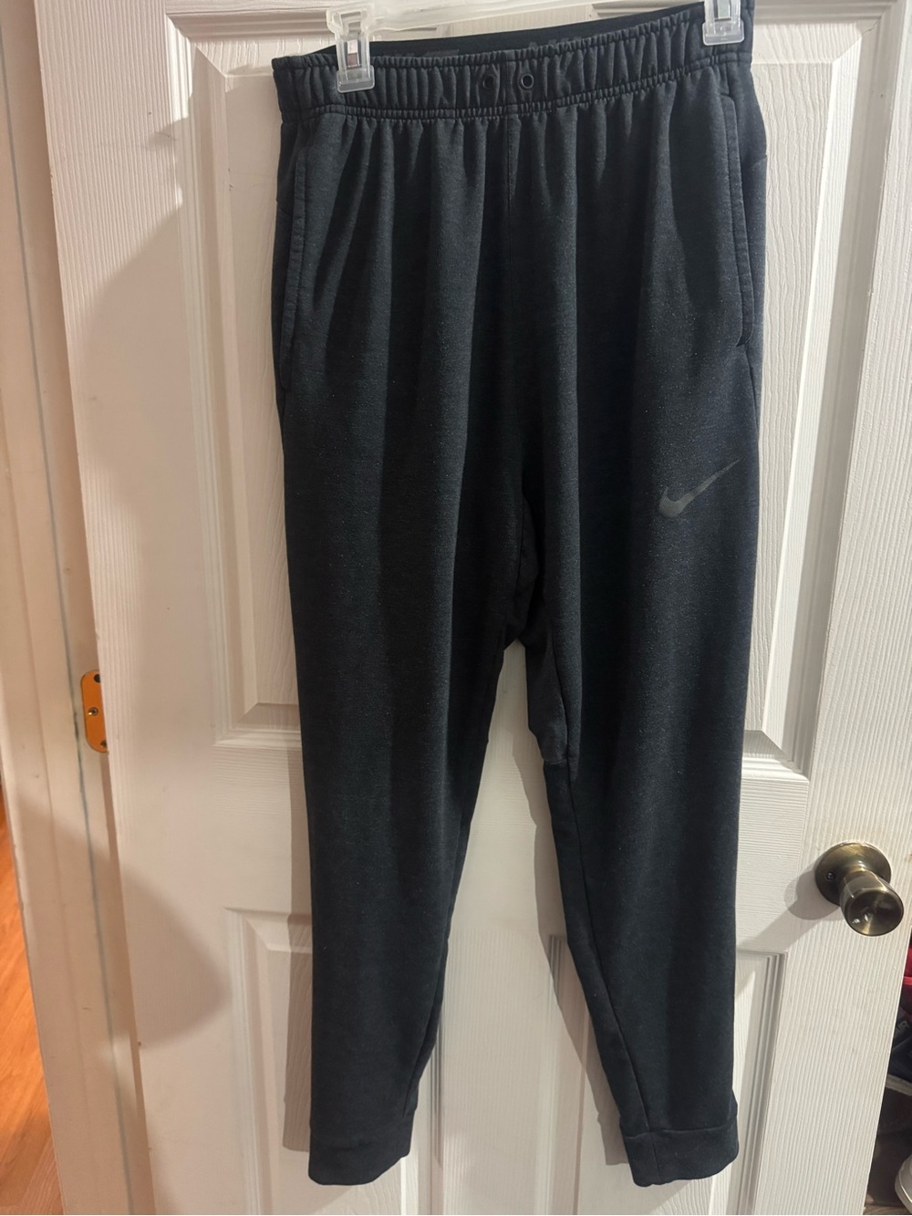 Nike Men’s Heather Gray and Black Dri-FIT Performance Joggers
